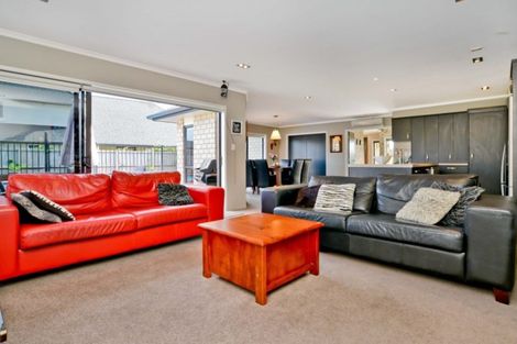 Photo of property in 15 Mosslea Court, Rototuna North, Hamilton, 3210