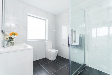 Photo of property in 9 Takurua Terrace, Orewa, 0931