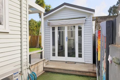 Photo of property in 276 Point Chevalier Road, Point Chevalier, Auckland, 1022