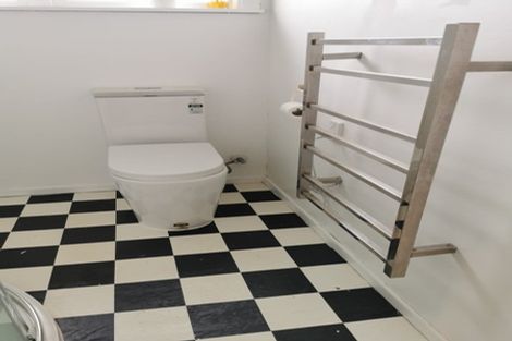 Photo of property in 323 Oxford Terrace, Avalon, Lower Hutt, 5011