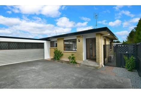 Photo of property in 2/208 Centreway Road, Orewa, 0931