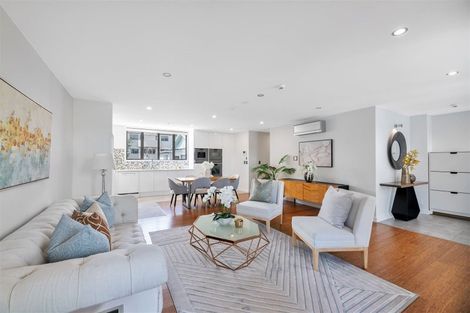 Photo of property in 54 Omahu Road, Greenlane, Auckland, 1051