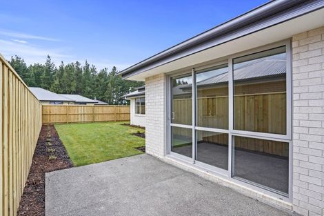 Photo of property in 73 Hilton Drive, Amberley, 7410