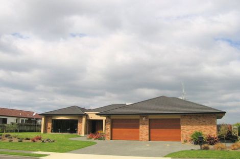 Photo of property in 73 Plateau Heights, Mount Maunganui, 3116