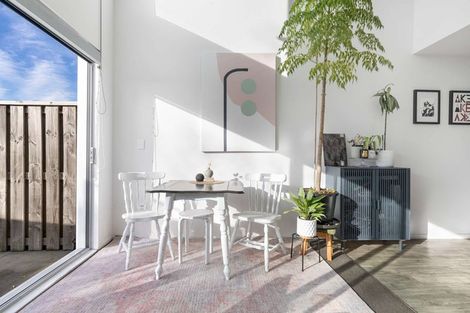 Photo of property in 31 Reynolds Place, Papamoa Beach, Papamoa, 3118