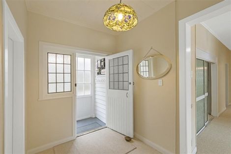 Photo of property in 10 Rimu Road, Kelburn, Wellington, 6012