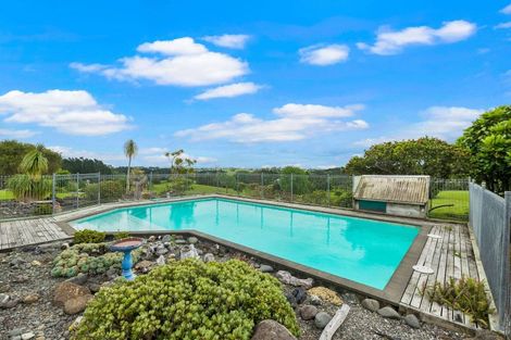 Photo of property in 239 Burtt Road, Paerata, Drury, 2578