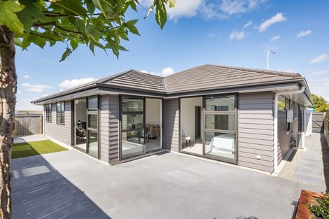 Photo of property in 110 Roberts Line, Kelvin Grove, Palmerston North, 4414