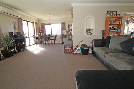 Photo of property in 4 Church Road, Pukete, Hamilton, 3200