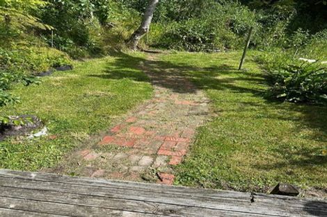 Photo of property in 16 Woodvale Grove, Fairfield, Lower Hutt, 5011