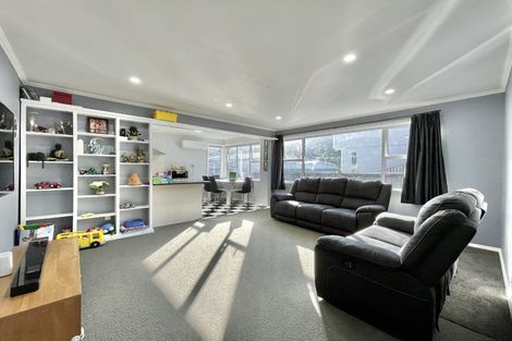 Photo of property in 27 Rimu Street, Naenae, Lower Hutt, 5011