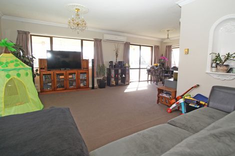 Photo of property in 4 Church Road, Pukete, Hamilton, 3200