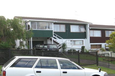 Photo of property in 1/2 Forsythe Place, Massey, Auckland, 0614