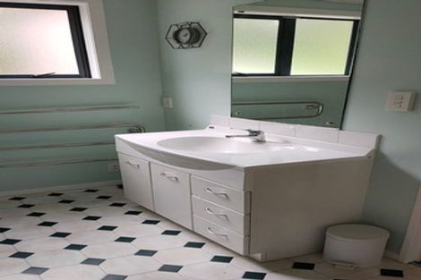 Photo of property in 295 Main Road, Tawa, Wellington, 5028