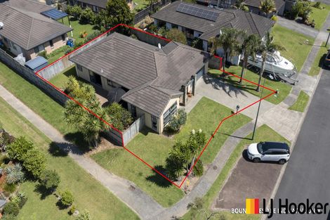 Photo of property in 29 Girvan Terrace, Wattle Downs, Auckland, 2103