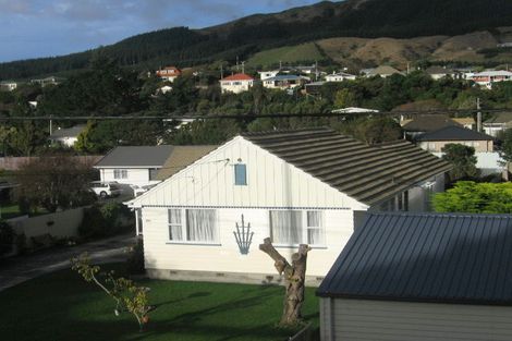 Photo of property in 350 Main Road, Tawa, Wellington, 5028