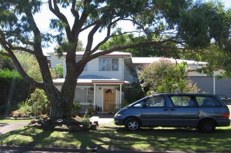 Photo of property in 14 St Catherine Crescent, West Harbour, Auckland, 0618