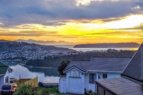 Photo of property in 16 Coventry Close, Ascot Park, Porirua, 5024