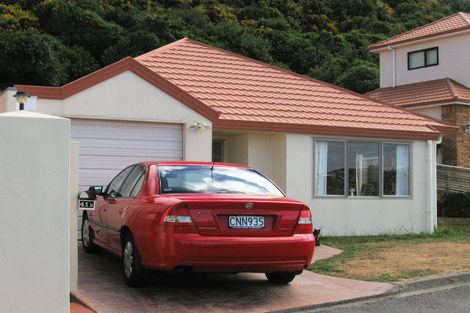 Photo of property in 41c Wye Street, Island Bay, Wellington, 6023