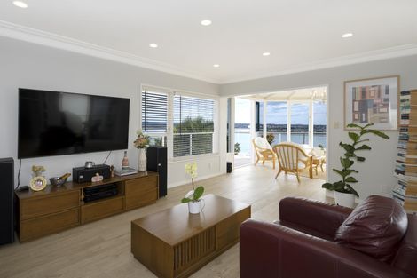 Photo of property in 41 Hadfield Street, Beach Haven, Auckland, 0626