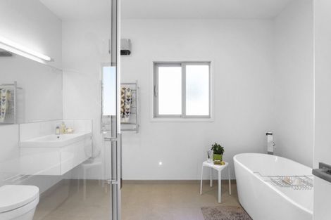 Photo of property in 6a Taylors Avenue, Bryndwr, Christchurch, 8052