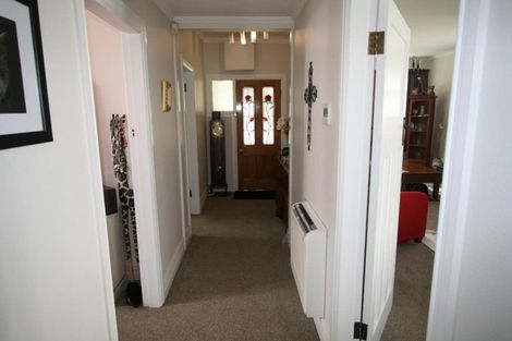 Photo of property in 2 Bracken Street, Petone, Lower Hutt, 5012