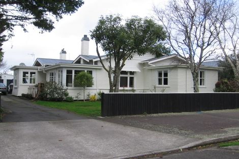 Photo of property in 8 Massey Street, Palmerston North, 4414