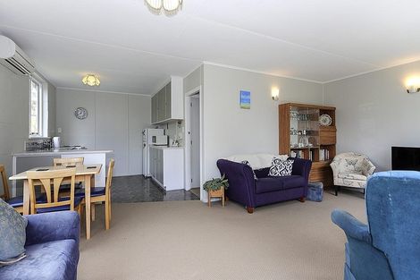 Photo of property in 2/138 Welcome Bay Road, Welcome Bay, Tauranga, 3112