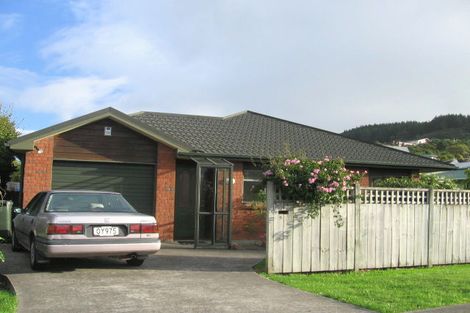 Photo of property in 6 Gee Street, Tawa, Wellington, 5028