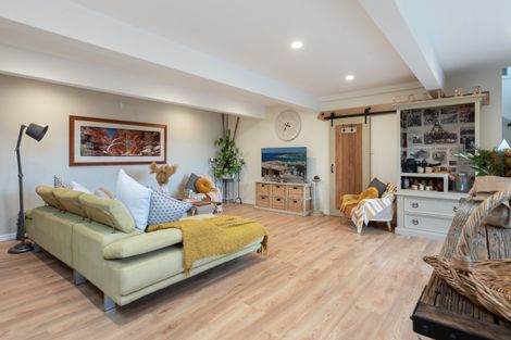 Photo of property in 3 Pamir Place, Welcome Bay, Tauranga, 3112