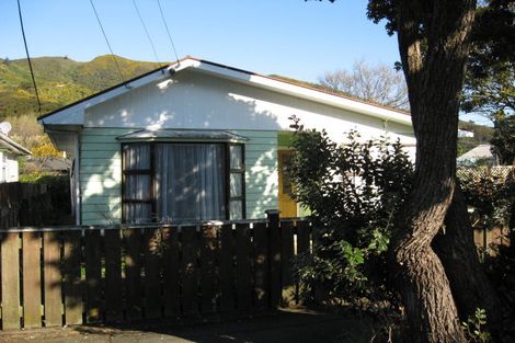 Photo of property in 2 Bauchop Road, Waterloo, Lower Hutt, 5011