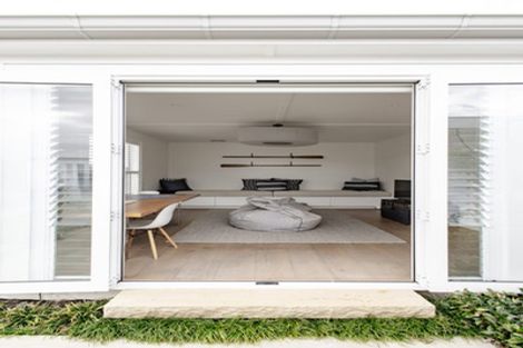 Photo of property in 12 Sandpiper Avenue, Point Wells, 0986