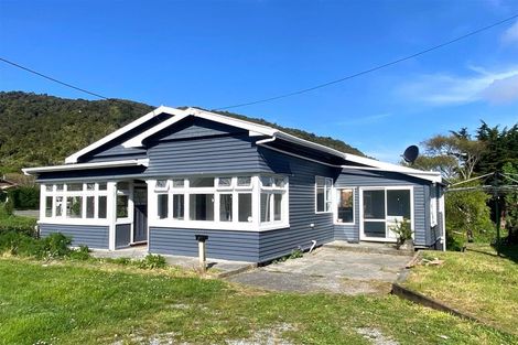 Photo of property in 9 Newcastle Street, Cobden, Greymouth, 7802