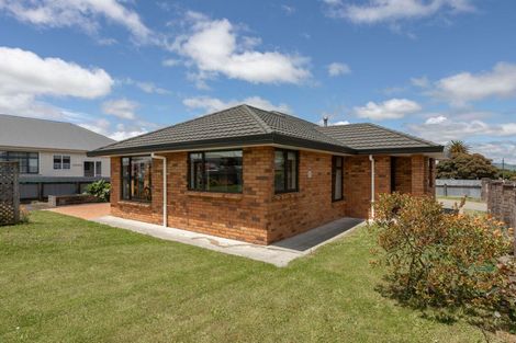 Photo of property in 1a Alma Street, Dannevirke, 4930