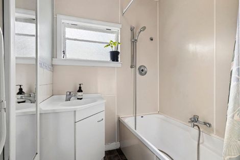 Photo of property in 20 Renwick Place, Nelson South, Nelson, 7010