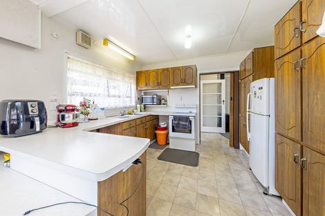 Photo of property in 18 Cameron Street, Papakura, 2110