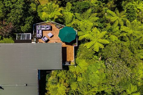 Photo of property in 60 Pomare Road, Tirohanga, Lower Hutt, 5010