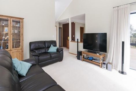 Photo of property in 11 Woodgers Way, Somerville, Auckland, 2014