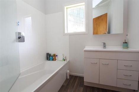 Photo of property in 5a Tauhara Drive, Queenwood, Hamilton, 3210