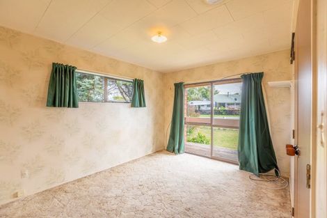 Photo of property in 14 Lake Street, Takapau, 4203