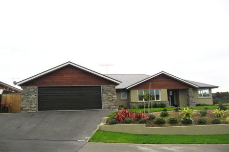 Photo of property in 9 Sunninghurst Drive, Fairfield, Dunedin, 9018