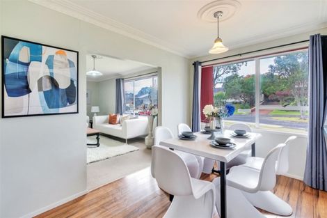 Photo of property in 11 South Pacific Place, Henderson, Auckland, 0612