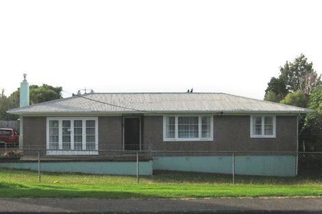 Photo of property in 104 Wharf Road, Te Atatu Peninsula, Auckland, 0610