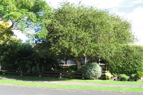 Photo of property in 2 Mander Place, Bucklands Beach, Auckland, 2012