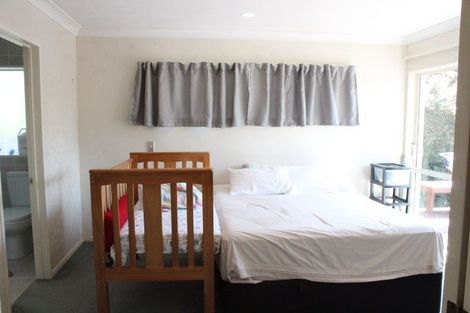 Photo of property in 27 Oakridge Way, Northpark, Auckland, 2013