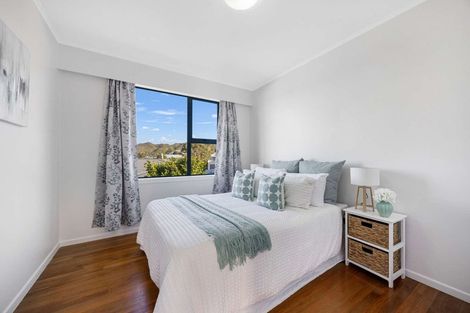 Photo of property in 4 Glenamoy Crescent, Johnsonville, Wellington, 6037