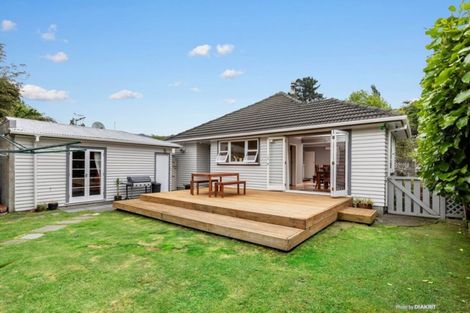 Photo of property in 13 Deller Grove, Silverstream, Upper Hutt, 5019