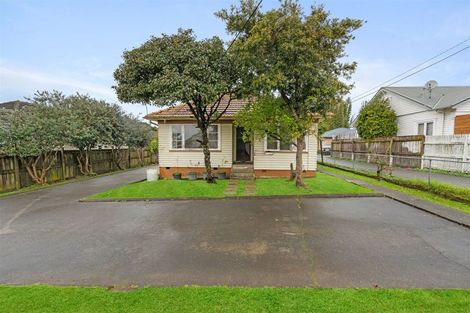 Photo of property in 25 Archibald Road, Kelston, Auckland, 0602