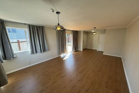 Photo of property in 16 Newham Place, Henderson, Auckland, 0612