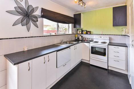 Photo of property in 2/11 Berwyn Avenue, Takanini, 2112